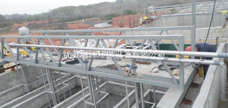 行車泵吸式吸泥機 行車泵吸式吸泥機