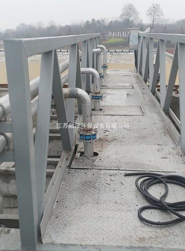 行車泵吸式吸泥機 行車泵吸式吸泥機