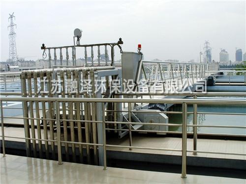 行車泵吸式吸泥機 行車泵吸式吸泥機